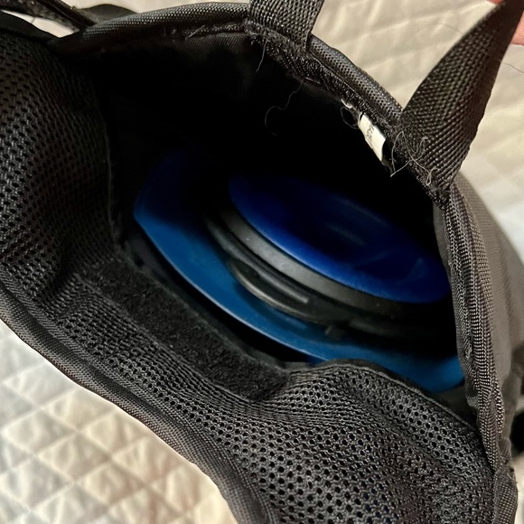 Camelbak HydroBak Hydration Pack - Picture 6 of 10